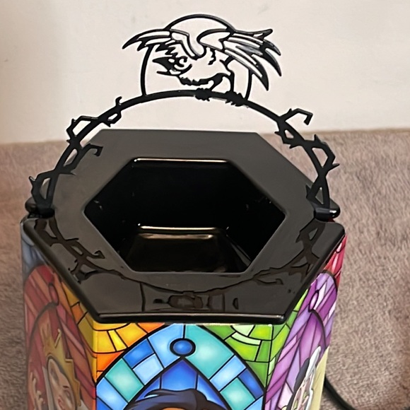 Disney Villains All the Rage Scentsy Warmer New in Box! - Picture 6 of 12